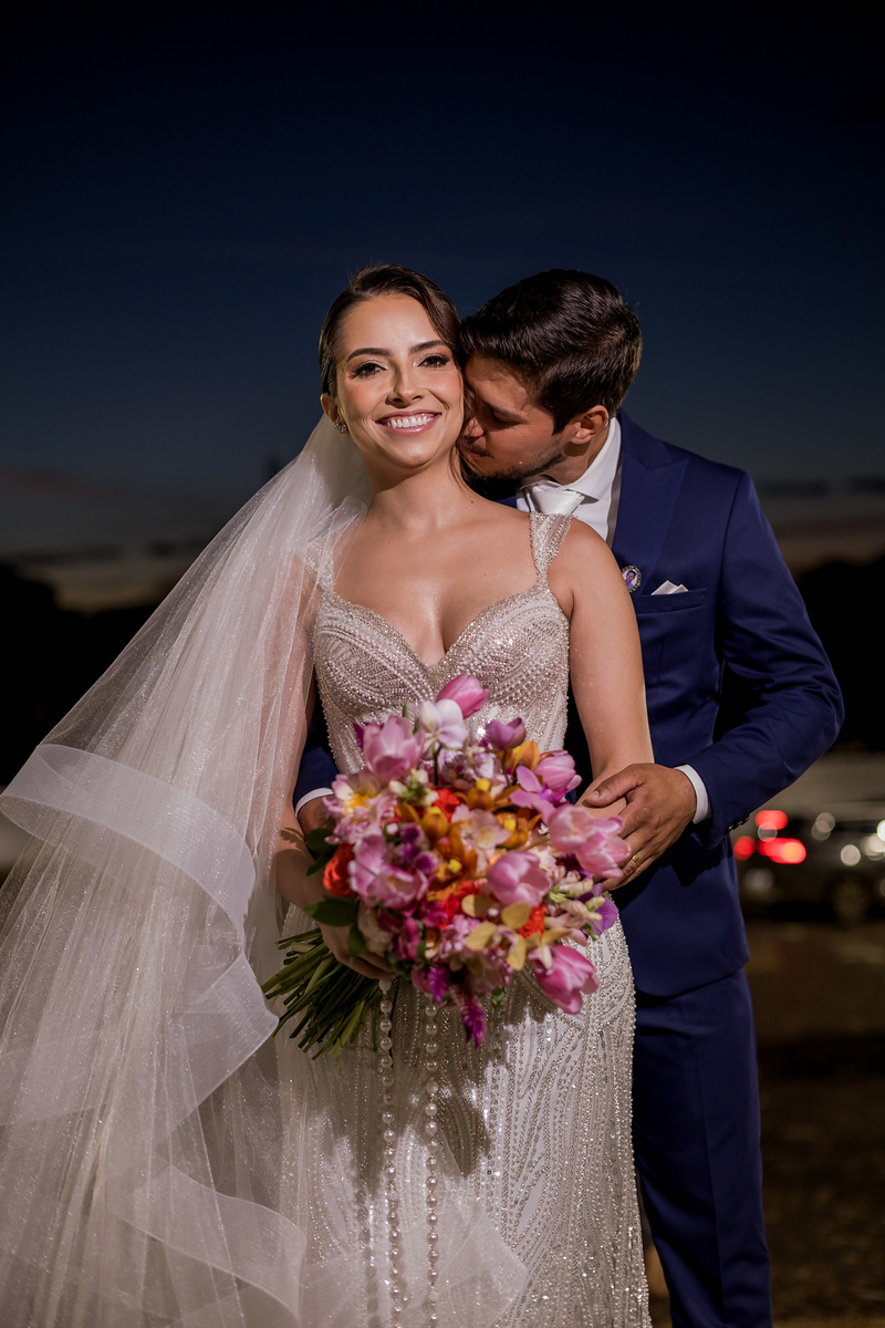 Noiva em retrato espontâneo com luz suave